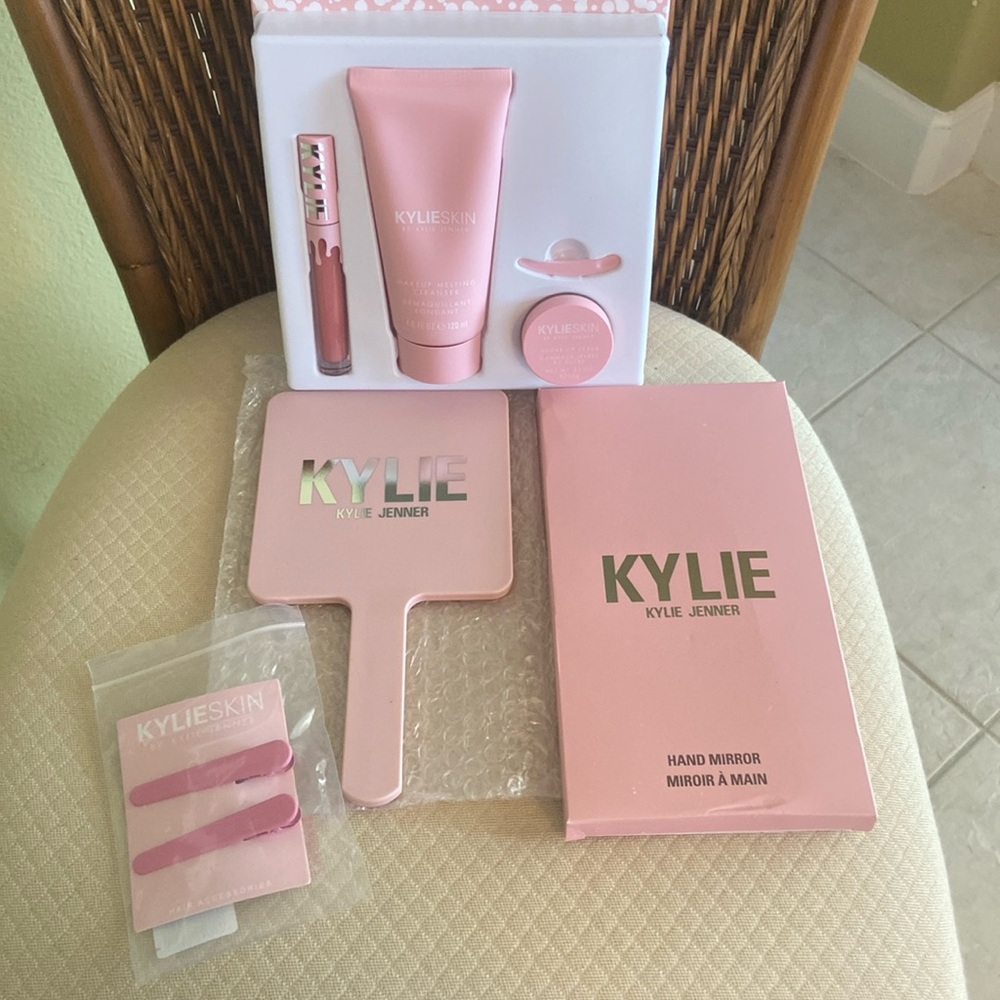 Kylie 3 Piece Set NIB